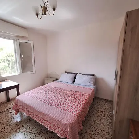 Δωμάτια σε οικογενειακή κατοικία сozy House